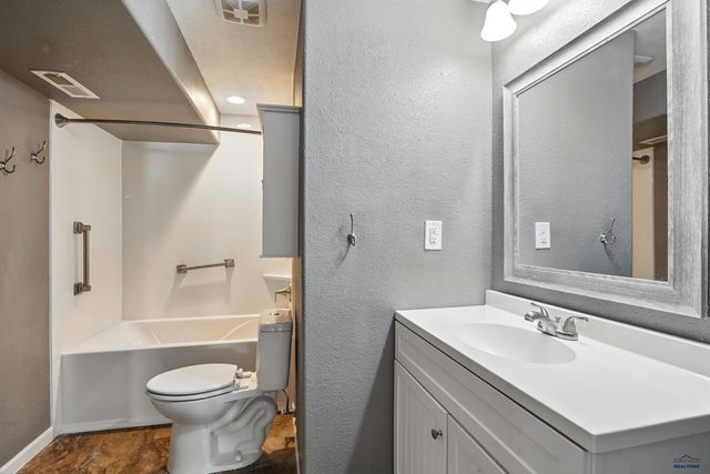 4132 PORTRUSH RD, Rapid City, SD 57702