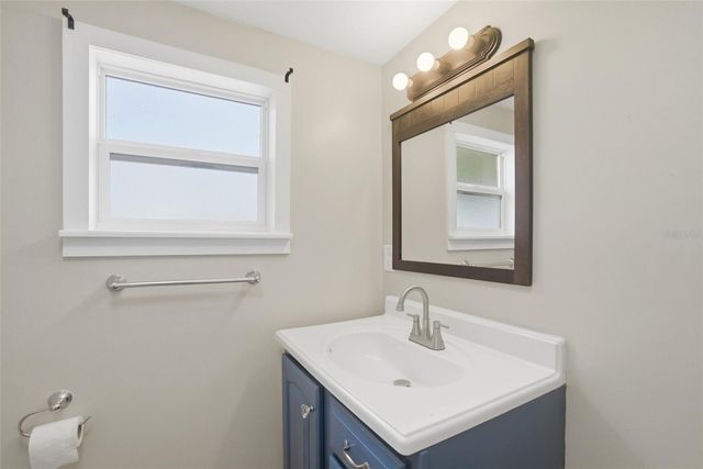 715 WYLLY AVENUE, Sanford, FL 32773