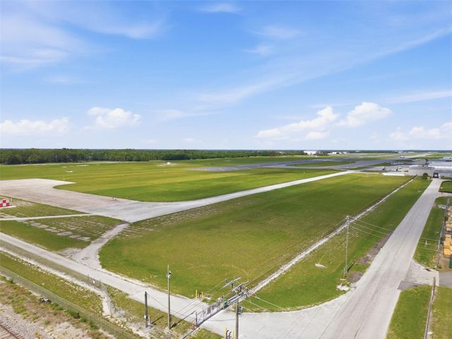 715 WYLLY AVENUE, Sanford, FL 32773