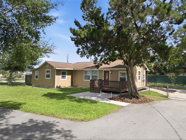 715 WYLLY AVENUE, Sanford, FL 32773