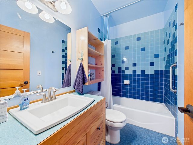 191 Old Oak Bay Road, Port Hadlock, WA 98339