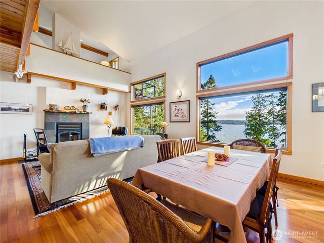 191 Old Oak Bay Road, Port Hadlock, WA 98339