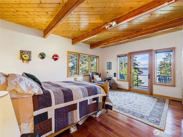 191 Old Oak Bay Road, Port Hadlock, WA 98339