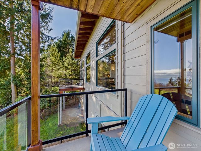 191 Old Oak Bay Road, Port Hadlock, WA 98339