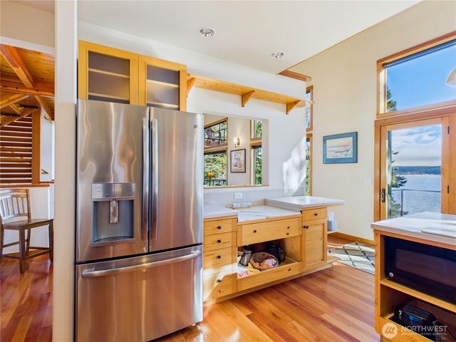 191 Old Oak Bay Road, Port Hadlock, WA 98339