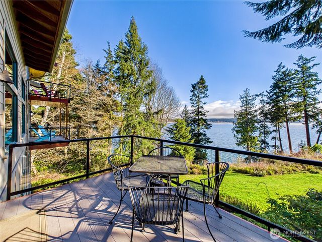 191 Old Oak Bay Road, Port Hadlock, WA 98339