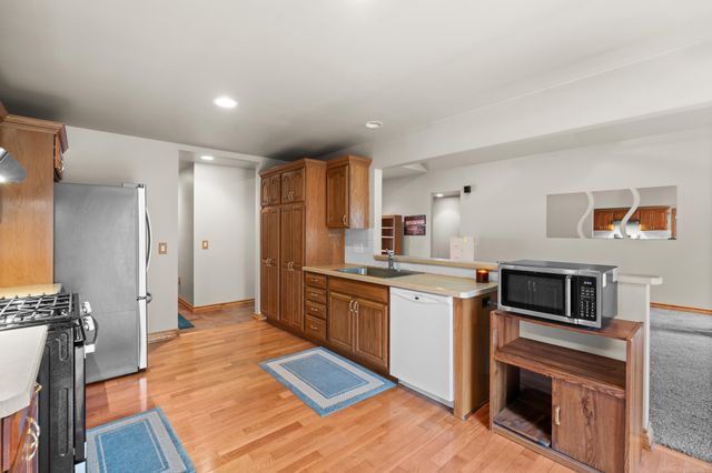 5650 Grace Lane, Almont, MI 48003