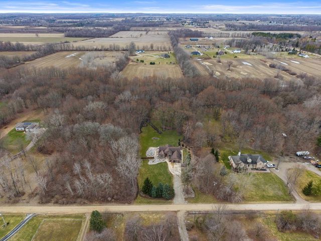 5650 Grace Lane, Almont, MI 48003