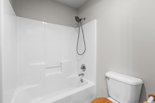 5650 Grace Lane, Almont, MI 48003