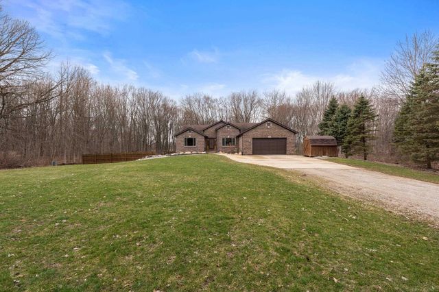 5650 Grace Lane, Almont, MI 48003
