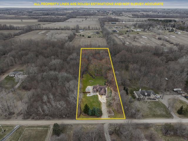5650 Grace Lane, Almont, MI 48003