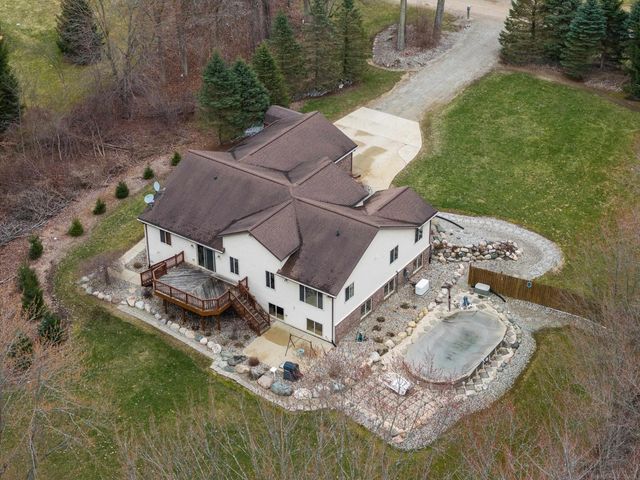 5650 Grace Lane, Almont, MI 48003
