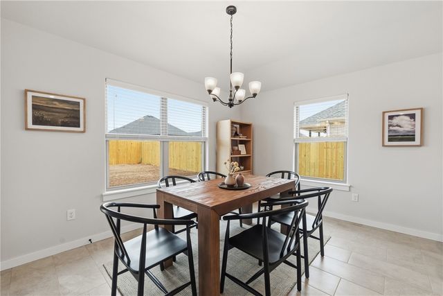 2167 S Magnificent Loop, Fayetteville, AR 72701