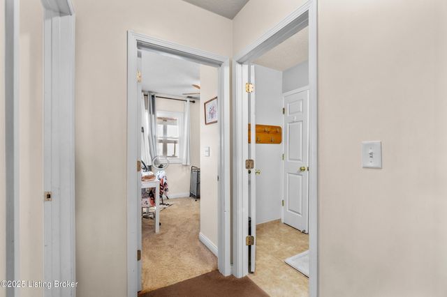 5007 Ramona Ln, Louisville, KY 40272