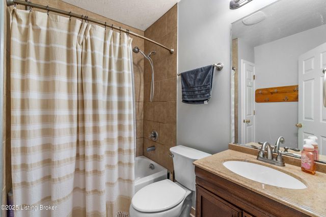 5007 Ramona Ln, Louisville, KY 40272