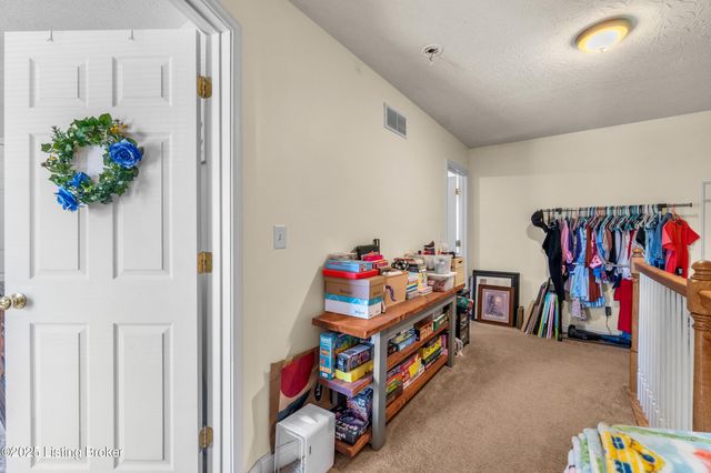 5007 Ramona Ln, Louisville, KY 40272