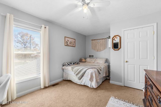 5007 Ramona Ln, Louisville, KY 40272