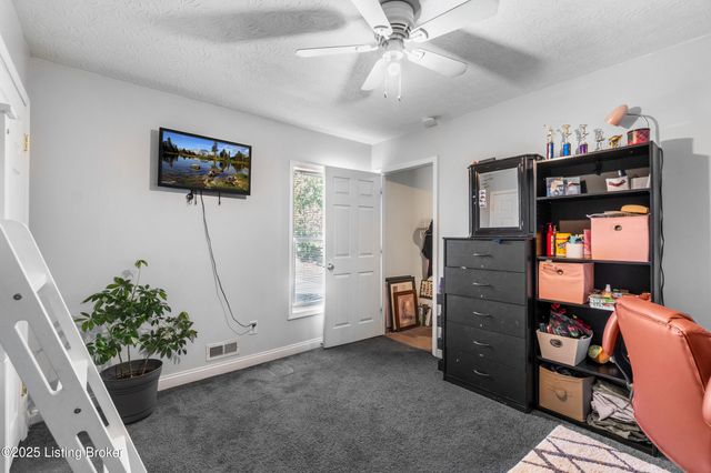 5007 Ramona Ln, Louisville, KY 40272