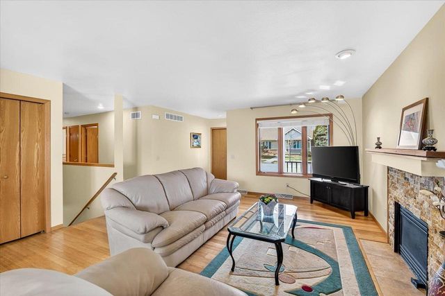 453 Cherry Hill Drive, Madison, WI 53717