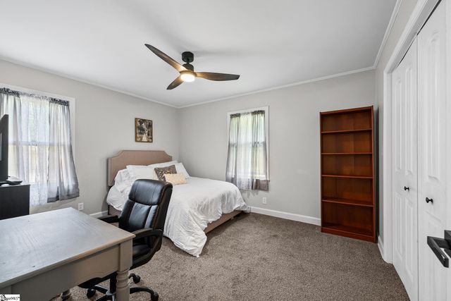208 Pinewood Drive, Taylors, SC 29687