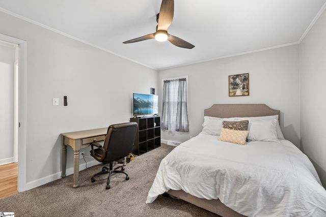 208 Pinewood Drive, Taylors, SC 29687