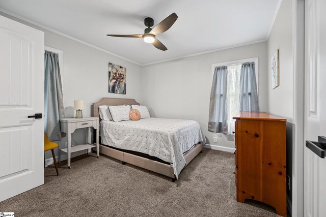 208 Pinewood Drive, Taylors, SC 29687