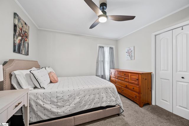 208 Pinewood Drive, Taylors, SC 29687
