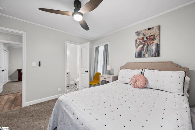 208 Pinewood Drive, Taylors, SC 29687