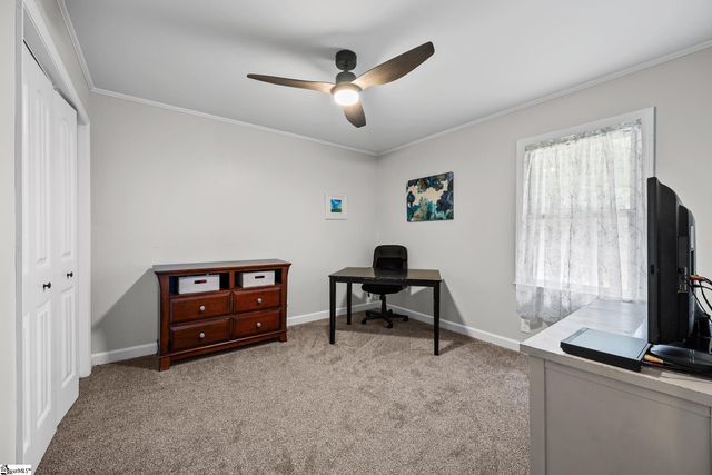 208 Pinewood Drive, Taylors, SC 29687