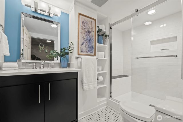 2205 N Tacoma Avenue, Tacoma, WA 98403