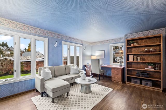 2205 N Tacoma Avenue, Tacoma, WA 98403