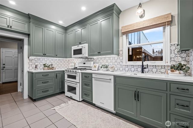 2205 N Tacoma Avenue, Tacoma, WA 98403