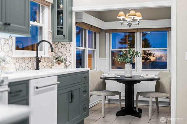 2205 N Tacoma Avenue, Tacoma, WA 98403