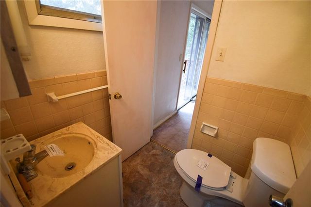 7301 W 89th Street, Overland Park, KS 66212