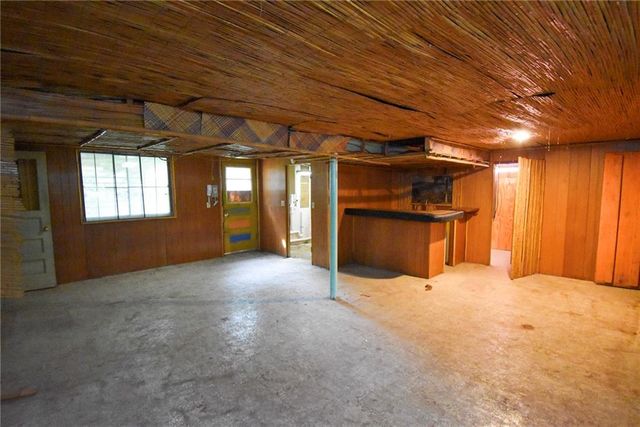7301 W 89th Street, Overland Park, KS 66212
