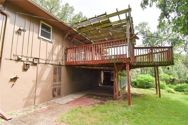 7301 W 89th Street, Overland Park, KS 66212