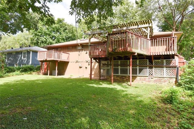 7301 W 89th Street, Overland Park, KS 66212