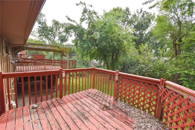 7301 W 89th Street, Overland Park, KS 66212