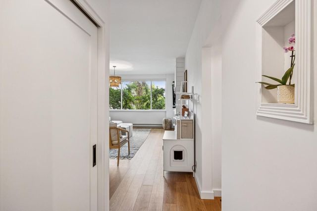 1515 Arc Way 105, Burlingame, CA 94010