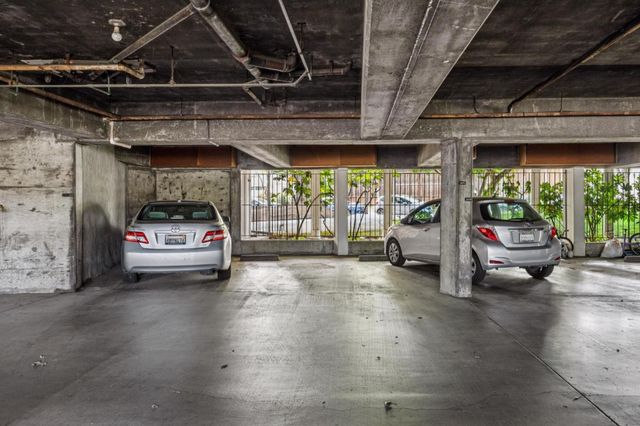 1515 Arc Way 105, Burlingame, CA 94010