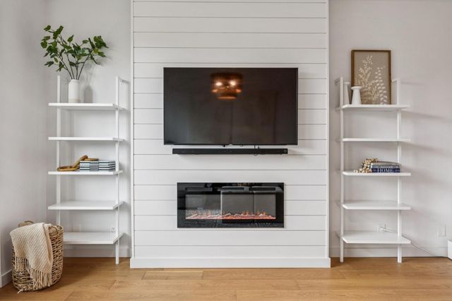 1515 Arc Way 105, Burlingame, CA 94010