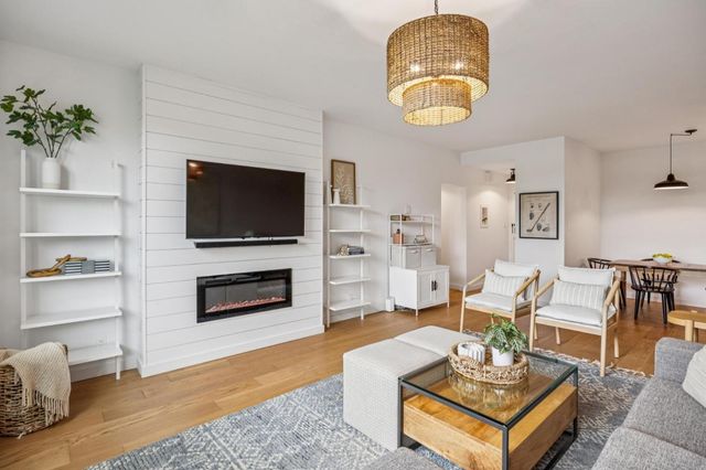 1515 Arc Way 105, Burlingame, CA 94010