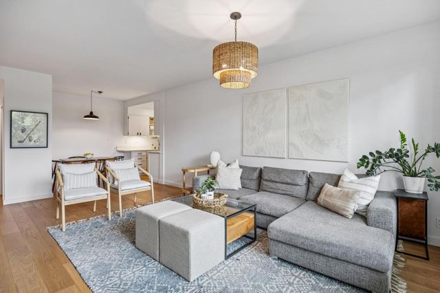 1515 Arc Way 105, Burlingame, CA 94010