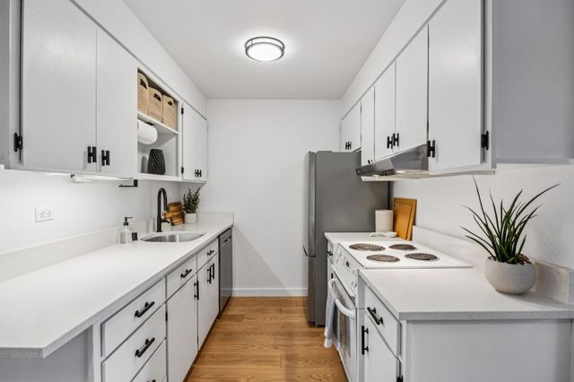 1515 Arc Way 105, Burlingame, CA 94010