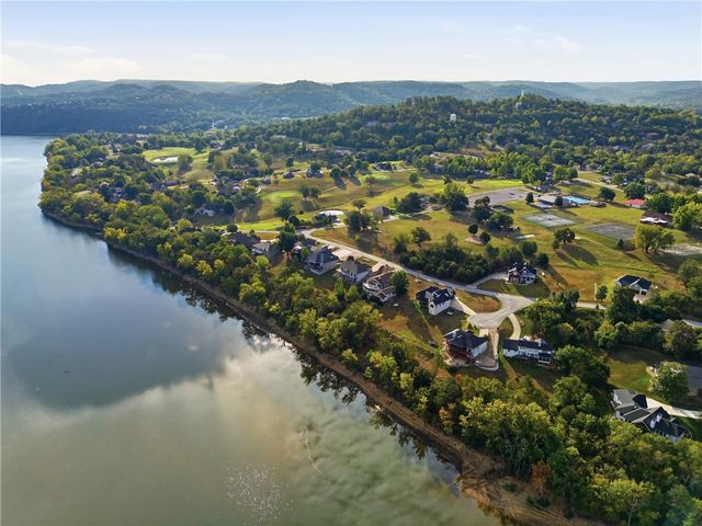 52 Bandy Drive, Holiday Island, AR 72631