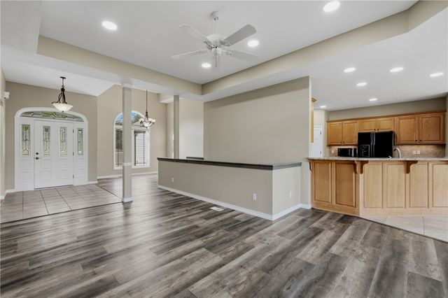 52 Bandy Drive, Holiday Island, AR 72631
