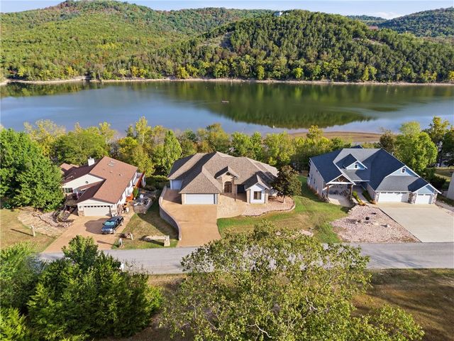 52 Bandy Drive, Holiday Island, AR 72631