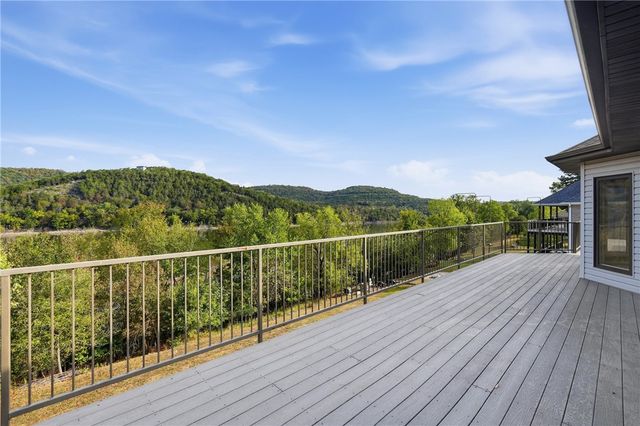 52 Bandy Drive, Holiday Island, AR 72631