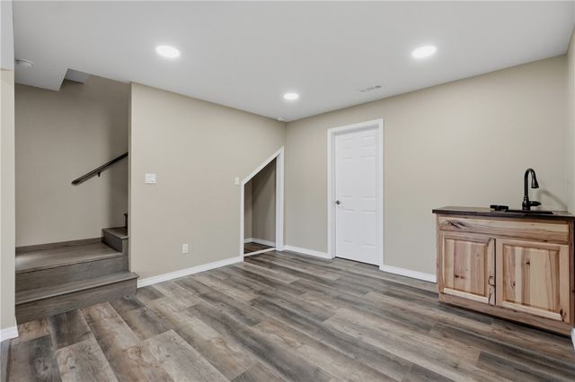 52 Bandy Drive, Holiday Island, AR 72631