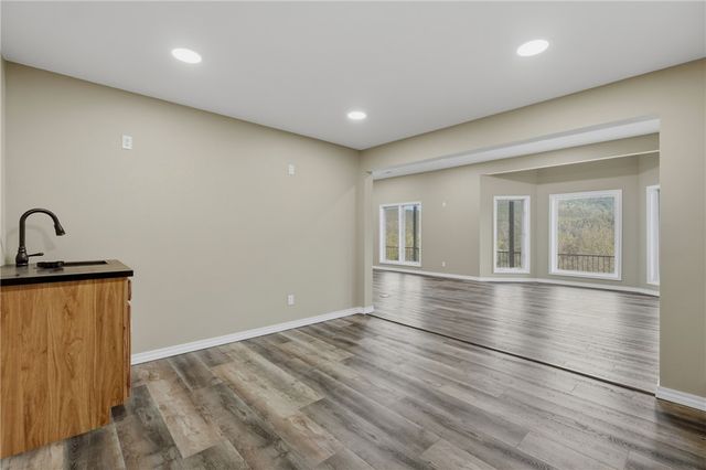 52 Bandy Drive, Holiday Island, AR 72631